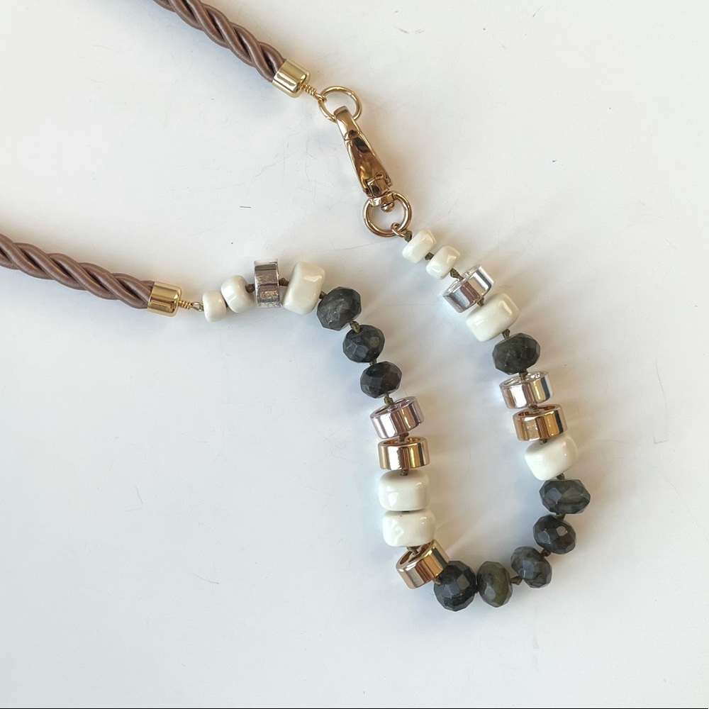 Stella & Dot Natural Silk Role Bead Necklace